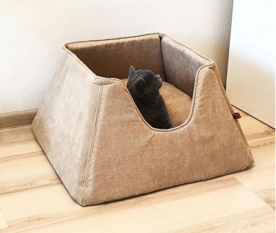 Лежанка для кошек "Box" |  бежевый